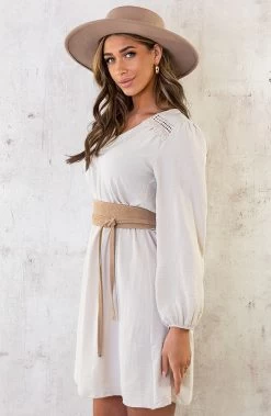 Boho V-Hals Jurk Beige -Kleding Promotie Winkel Boho V Hals Jurk Beige 5 586x900 2