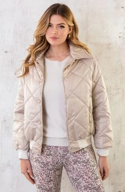 Bomber Jacket Quilted Beige -Kleding Promotie Winkel Bomber Jacket Quilted Beige 4 586x900 1