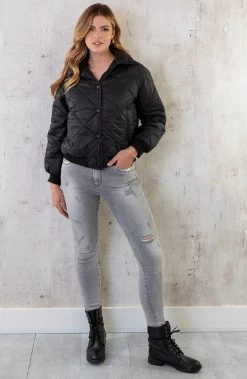 Bomber Jacket Quilted Zwart -Kleding Promotie Winkel Bomber Jacket Quilted Zwart 1 586x900 1