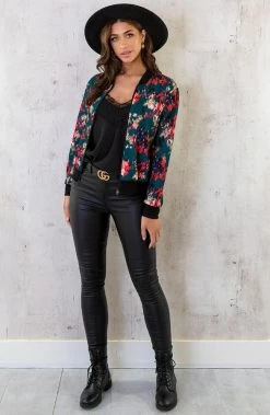 Coating Jeans Black -Kleding Promotie Winkel Bomberjacket Multicolor Smaragd 2 586x900 1