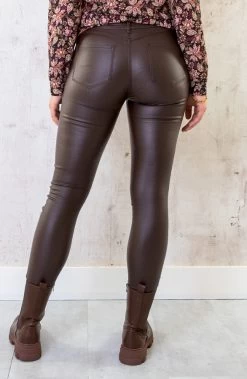 Coating Jeans Choco 18 Coating Jeans Choco -Kleding Promotie Winkel Coating Jeans Choco 3 586x900 1