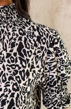 Col Top Animal Print Ecru Zwart -Kleding Promotie Winkel Col Top Animal Print Ecru Zwart 2 586x900 2