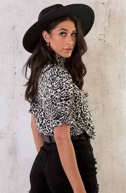 Col Top Animal Print Ecru Zwart -Kleding Promotie Winkel Col Top Animal Print Ecru Zwart 4 586x900 1