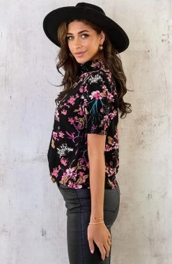 Col Top Bloemen Zwart 22 Col Top Bloemen Zwart -Kleding Promotie Winkel Col Top Bloemen Zwart 5 586x900 2