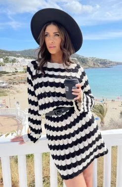 Crochet Strepen Jurk Zwart Ecru -Kleding Promotie Winkel Crochet Strepen Jurk Zwart Ecru 6 586x900 1