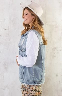 Bohemian Dames Hoed Beige -Kleding Promotie Winkel Denim Gilet Damaged 2 586x900 3
