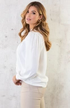 Embroidery Detailed Blouse Ecru -Kleding Promotie Winkel Embroidery Detailed Blouse Ecru 4 586x900 1