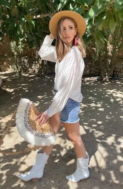 Embroidery Oversized Blouse Ecru -Kleding Promotie Winkel Embroidery Oversized Blouse Ecru 1 586x900 1