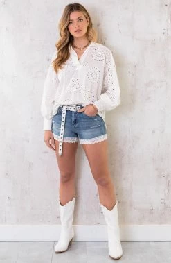 Embroidery Oversized Blouse Ecru -Kleding Promotie Winkel Embroidery Oversized Blouse Ecru 2 586x900 2