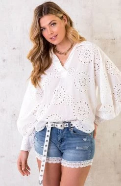 Embroidery Oversized Blouse Ecru -Kleding Promotie Winkel Embroidery Oversized Blouse Ecru 4 586x900 1
