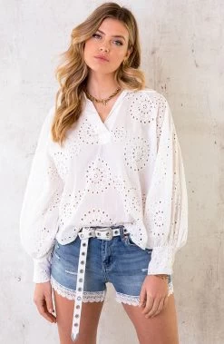 Embroidery Oversized Blouse Ecru -Kleding Promotie Winkel Embroidery Oversized Blouse Ecru 5 586x900 1