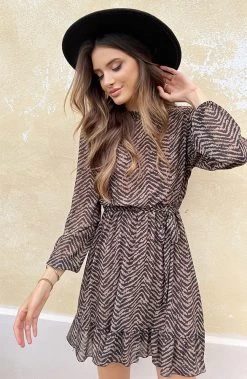 Exclusive Print Dress Camel -Kleding Promotie Winkel Exclusive Print Dress Camel 6 586x900 1