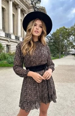 Exclusive Print Dress Camel -Kleding Promotie Winkel Exclusive Print Dress Camel 6 586x900 2