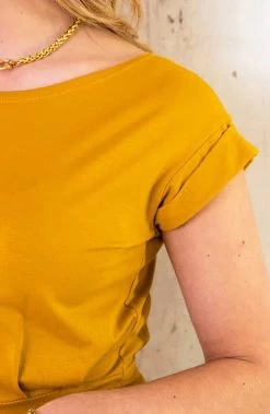 Femme Fatale Jurk Okergeel 12 Femme Fatale Jurk Okergeel -Kleding Promotie Winkel Femme Fatale Jurk Okergeel 5 1 586x900 1