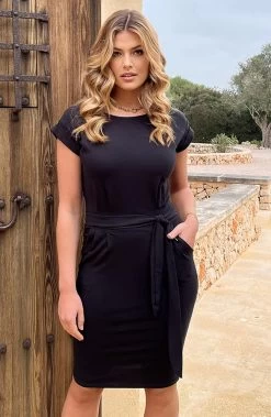 Femme Fatale Jurk Zwart -Kleding Promotie Winkel Femme Fatale Jurk Zwart 4 586x900 1