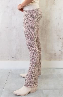 Flared Broek Bloemen Creme Roze -Kleding Promotie Winkel Flared Broek Bloemen Creme Roze 1 586x900 2