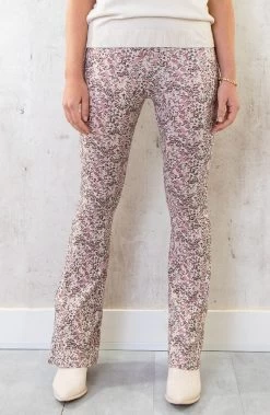 Flared Broek Bloemen Creme Roze -Kleding Promotie Winkel Flared Broek Bloemen Creme Roze 3 586x900 2