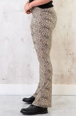 Flared Broek Cheetah -Kleding Promotie Winkel Flared Broek Cheetah 1 586x900 1