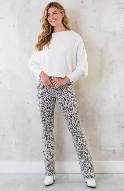 Flared Broek Cheetah Creme -Kleding Promotie Winkel Flared Broek Cheetah Creme 1 586x900 1