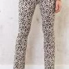 Flared Broek Panterprint Creme 2 Flared Broek Panterprint Creme -Kleding Promotie Winkel Flared Broek Panterprint Creme 1 586x900 2