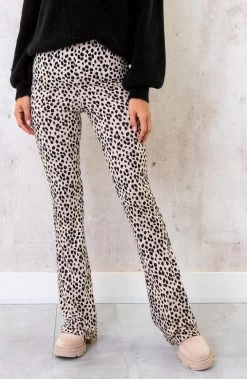 Flared Broek Panterprint Creme -Kleding Promotie Winkel Flared Broek Panterprint Creme 2 586x900 1
