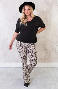 Flared Broek Panterprint Creme -Kleding Promotie Winkel Flared Broek Panterprint Creme 3 586x900 3