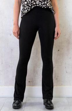 Musthave Deal Flared Broeken -Kleding Promotie Winkel Flared Broek Uni Zwart 2 586x900 1