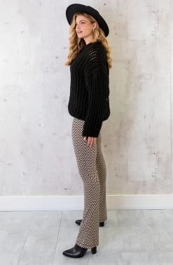 Flared Broek Zigzag Beige 13 Flared Broek Zigzag Beige -Kleding Promotie Winkel Flared Broek Zigzag Beige 2 586x900 1