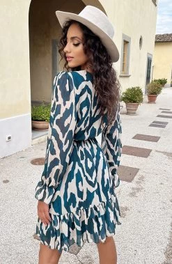 Ruffle Jurk Print Petrol Beige -Kleding Promotie Winkel Foto 01 09 2022 14 01 14 586x900 1