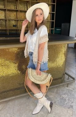 Boho Oversized Tee Ecru -Kleding Promotie Winkel Fringe Gilet Beige 3 586x900 1