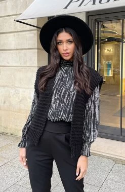 Gebreid Gilet Zwart -Kleding Promotie Winkel Gebreid Gilet Zwart 2 586x900 1