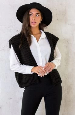 Gebreid Gilet Zwart -Kleding Promotie Winkel Gebreid Gilet Zwart 2 586x900 2