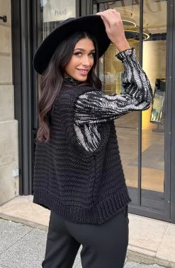 Gebreid Gilet Zwart -Kleding Promotie Winkel Gebreid Gilet Zwart 4 586x900 1