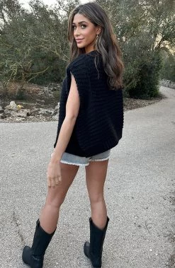 Gebreid Gilet Zwart -Kleding Promotie Winkel Gebreid Gilet Zwart 5 586x900 1