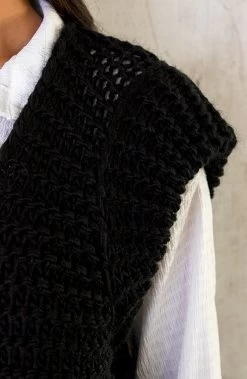 Gebreid Gilet Zwart -Kleding Promotie Winkel Gebreid Gilet Zwart 6 586x900 2