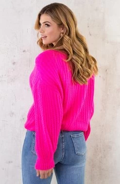 Gebreide Boothals Trui Neon Fuchsia -Kleding Promotie Winkel Gebreide Boothals Trui Neon Fuchsia 2 586x900 1
