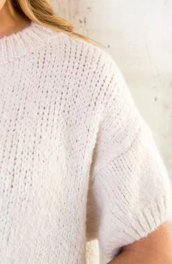 Gebreide Top Korte Mouwen Oversized Ecru -Kleding Promotie Winkel Gebreide Top Korte Mouwen Oversized Ecru 7 586x900 1