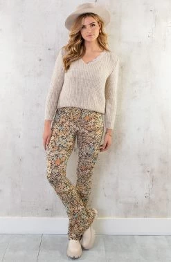 Gebreide V-hals Trui Beige -Kleding Promotie Winkel Gebreide V hals Trui Beige 2 586x900 1