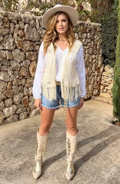 Cowboy Laarzen Goud Beige 17 Cowboy Laarzen Goud Beige -Kleding Promotie Winkel Gehaakt Gilet Fringe Beige 8 586x900 2