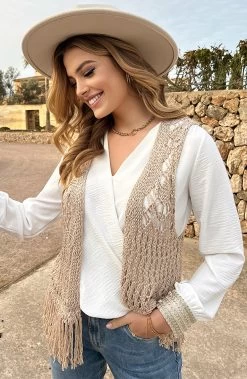 Gehaakt Gilet Fringe Lurex Goud -Kleding Promotie Winkel Gehaakt Gilet Fringe Lurex Goud 2 586x900 1
