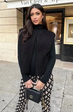 Coltrui Dames Zwart -Kleding Promotie Winkel Gilet Pocket Teddy Zwart 4 586x900 4