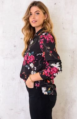 V-hals Bloemen Blouse Zwart -Kleding Promotie Winkel IMG9725 586x900 1