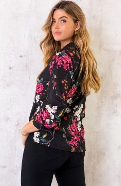 V-hals Bloemen Blouse Zwart -Kleding Promotie Winkel IMG9729 586x900 1