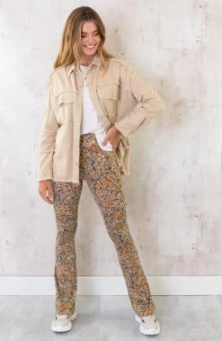 Ibiza Tassel Jacket Oversized Beige -Kleding Promotie Winkel Ibiza Tassel Jacket Beige 3 586x900 1