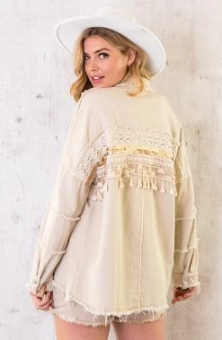 Ibiza Tassel Jacket Oversized Beige -Kleding Promotie Winkel Ibiza Tassel Jacket Oversized Beige 1 586x900 1