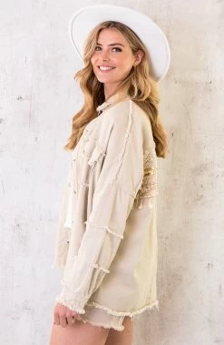 Ibiza Tassel Jacket Oversized Beige -Kleding Promotie Winkel Ibiza Tassel Jacket Oversized Beige 3 586x900 1
