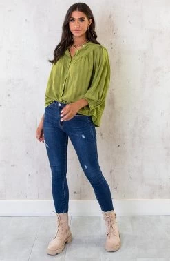 Katoenen Knopen Blouse Olive -Kleding Promotie Winkel Katoenen Knopen Blouse Olive 6 586x900 1