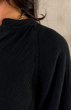Knopen Blouse Mousseline Zwart -Kleding Promotie Winkel Knopen Blouse Mousseline Zwart 1 586x900 1