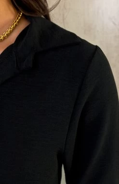 Laagjes Knopen Jurk Zwart -Kleding Promotie Winkel Laagjes Knopen Jurk Zwart 586x900 1