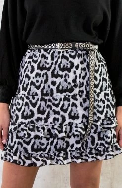 Riem Met Zilveren Details -Kleding Promotie Winkel Leopard Laagjes Rok Grijs 3 586x900 1